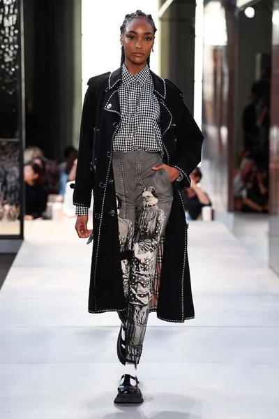 Look 68